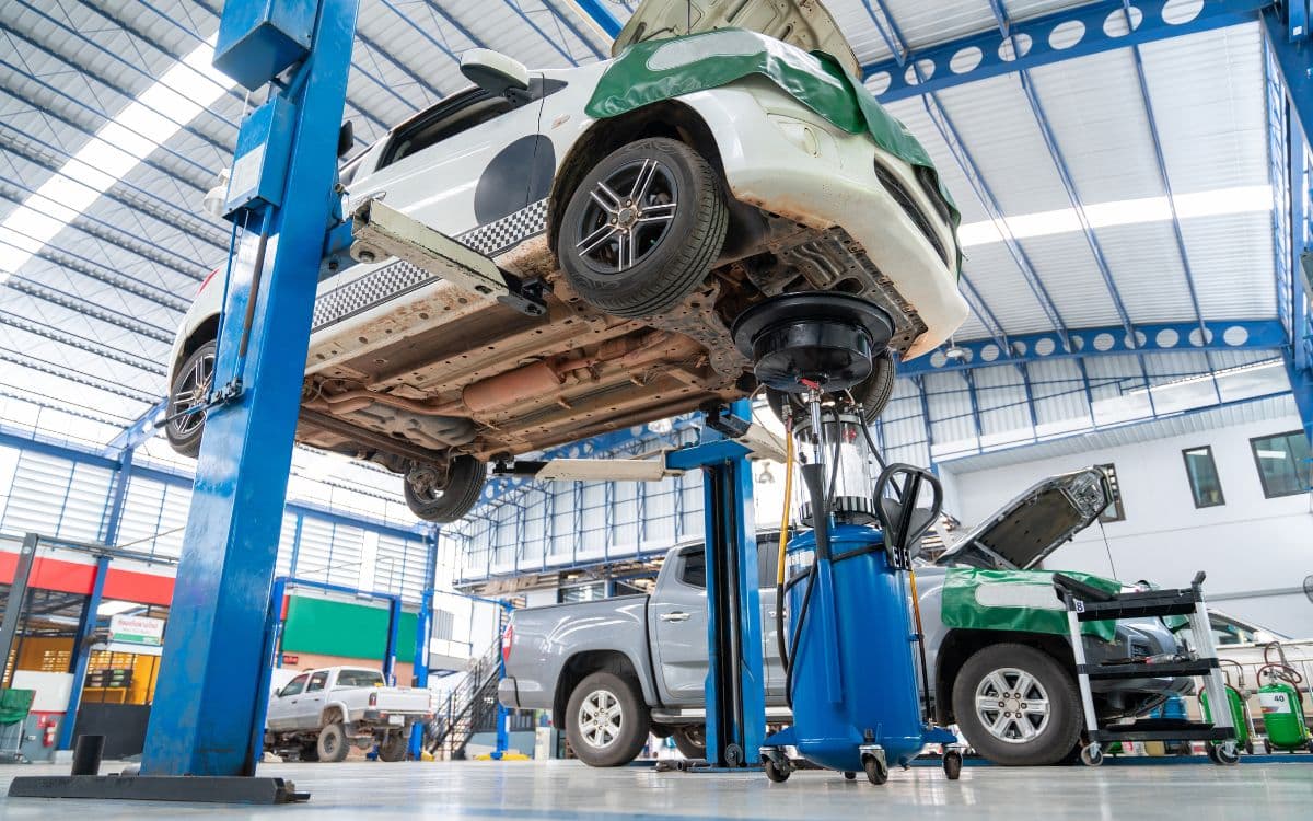 West Delray Collision Center auto collision repair facility photo West Delray Collision Center auto collision repair facility photo